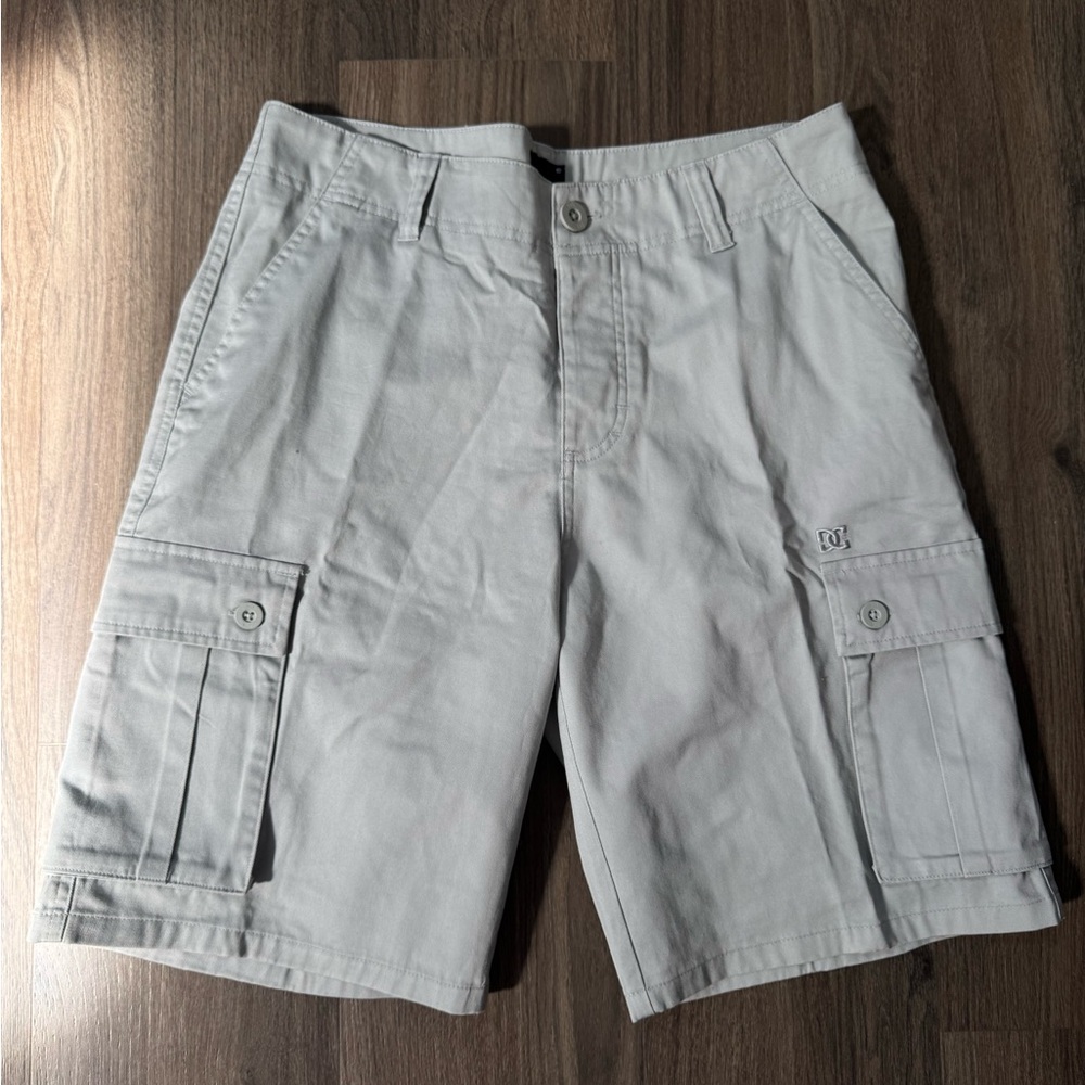 DC Men's Light Gray Cargo Shorts with Side Pockets